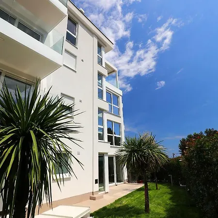 Stylish 100 M From The Opatija