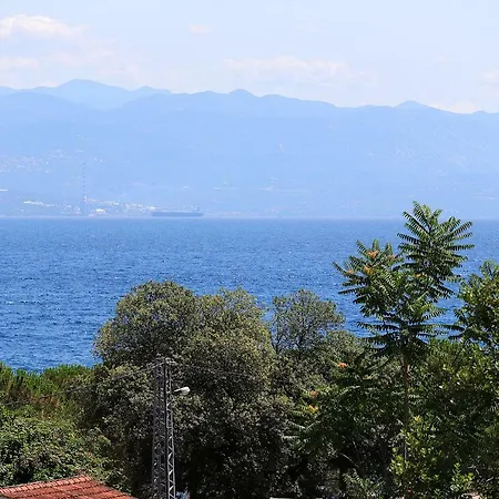 Stylish 100 M From The Opatija